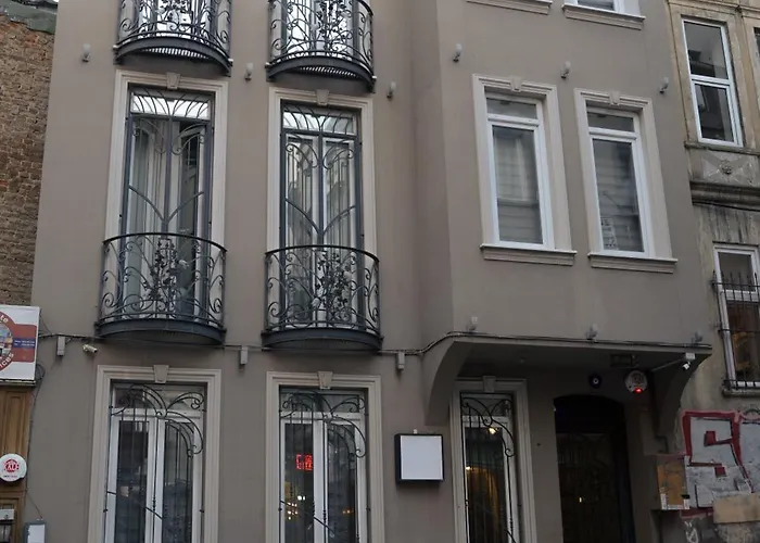 November Bed & Breakfast