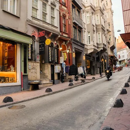 November איסטמבול